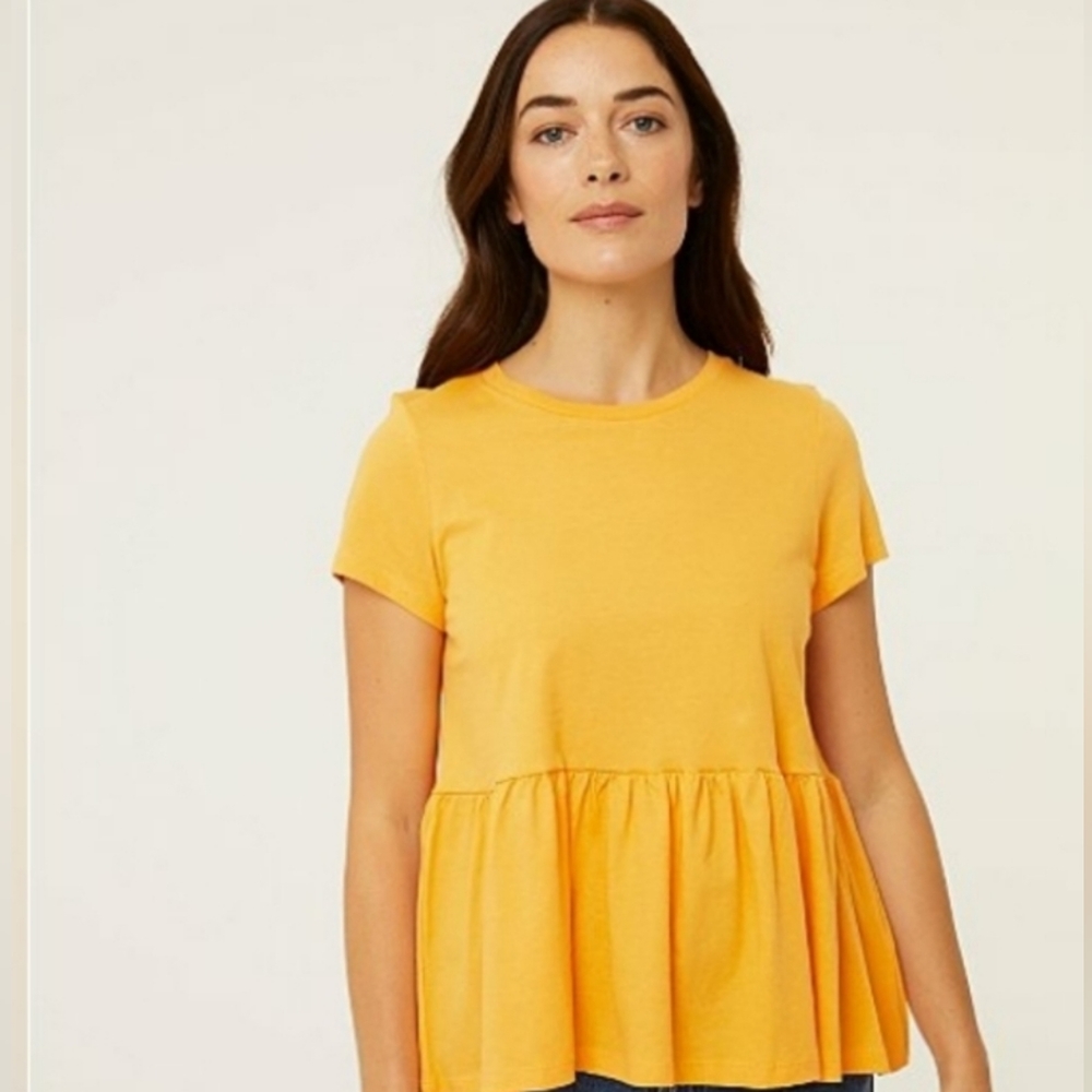 💥 NWOT.    GAP Yellow Peplum Tee.      Sz- Small / Med (oversized)